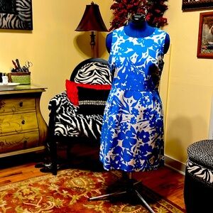 Beautiful vibrant never worn dress. No tags.Fully Lined
